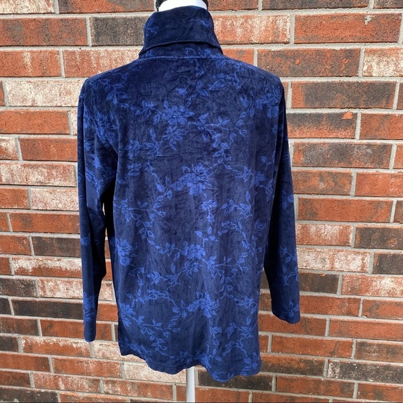 2. Floral Velour Turtleneck Shirt By Jones New York Size M - Picture 10 of 11